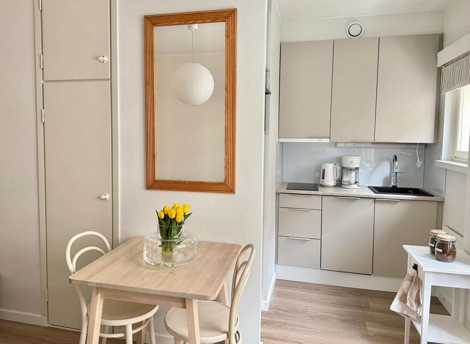 Just Renovated Stylish Nordic Studio By Tram Stop Хелзинки Екстериор снимка