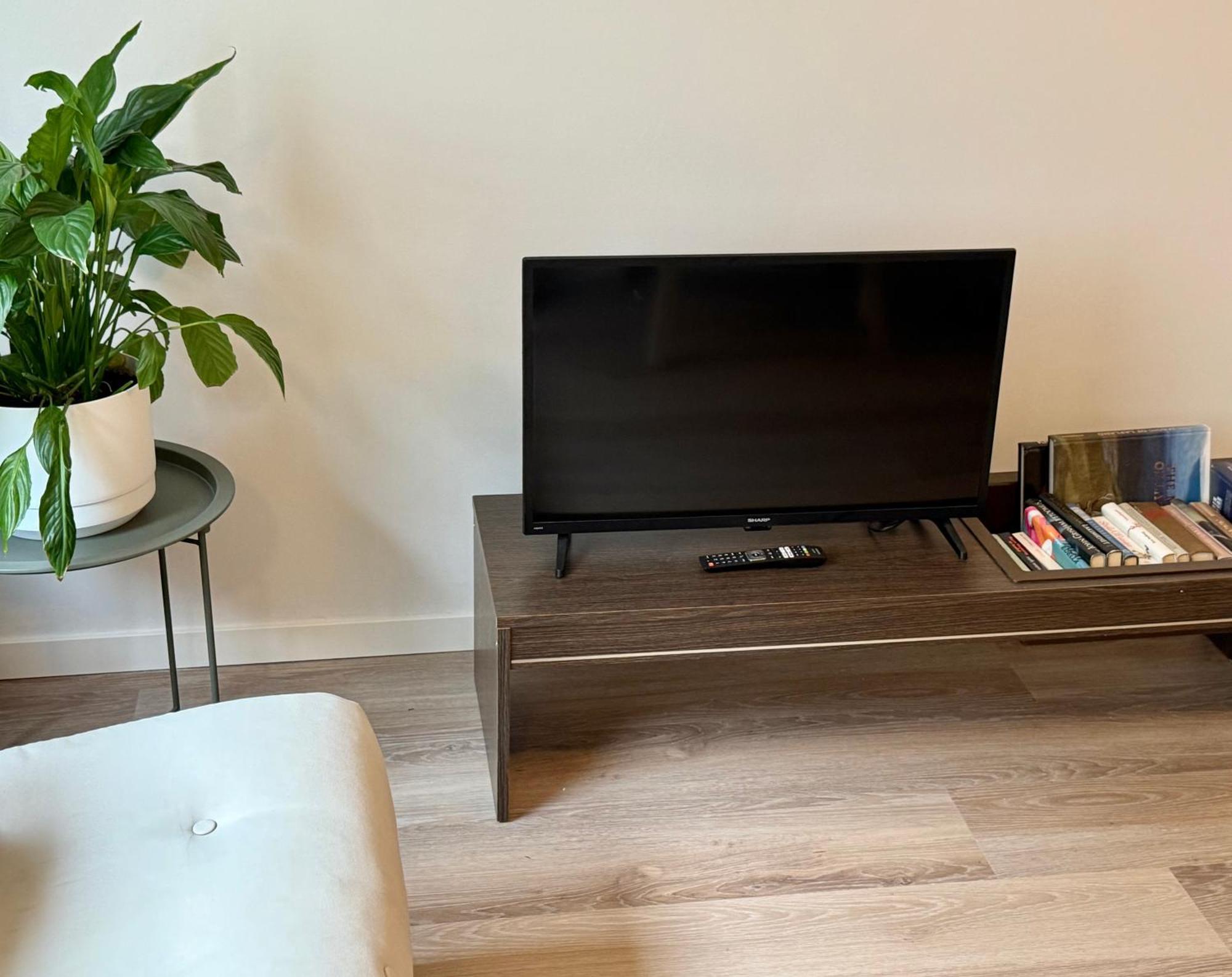 Just Renovated Stylish Nordic Studio By Tram Stop Хелзинки Екстериор снимка